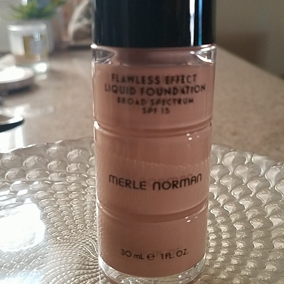 merle norman liquid foundation